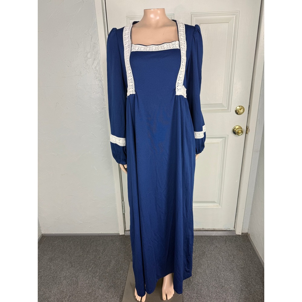 Vintage 70s Dress Handmade Cottage Prairie Maxi Long Lace Polyester Knit E4-14